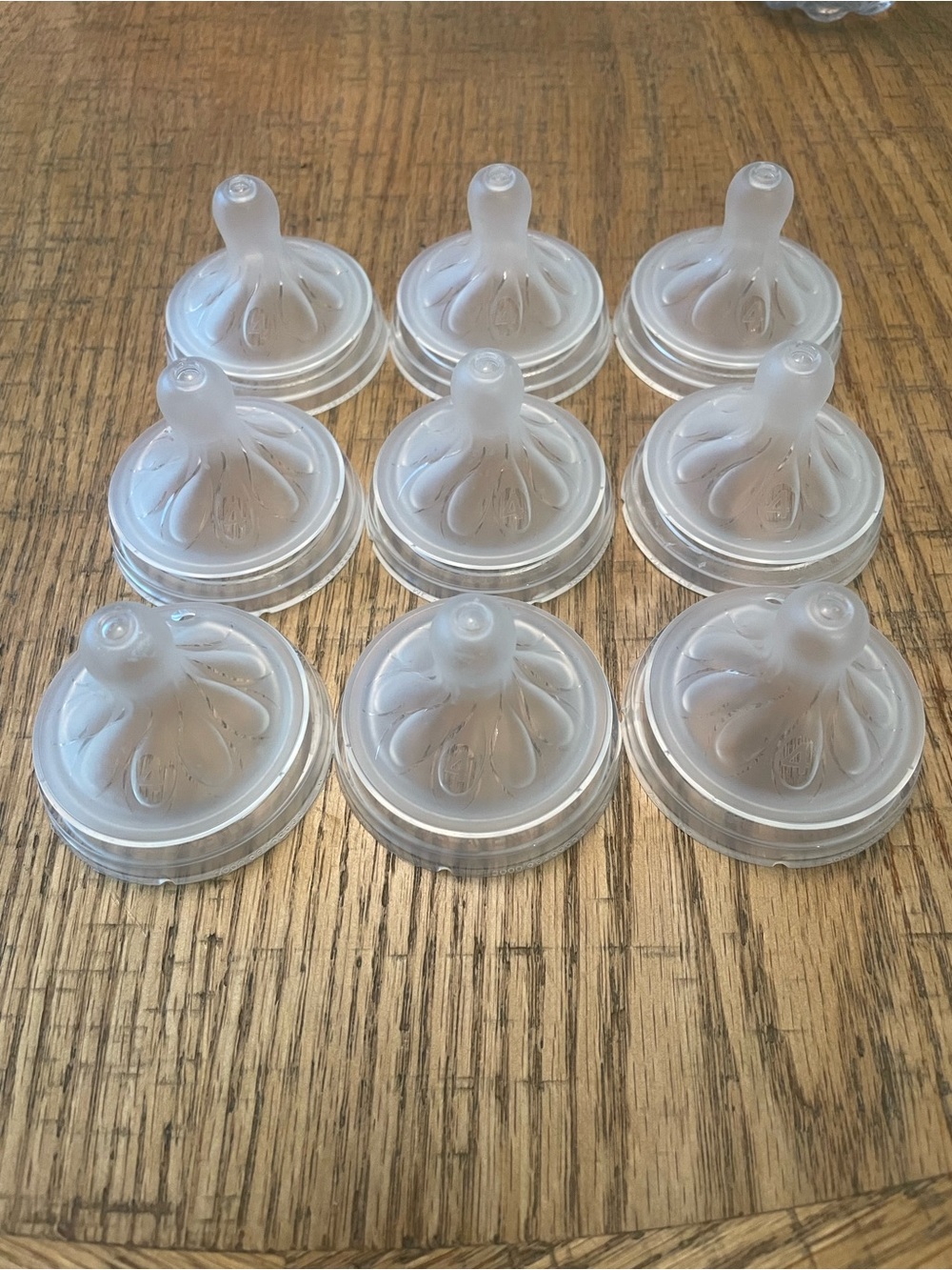 9 Avent natural response nipples flow 4
